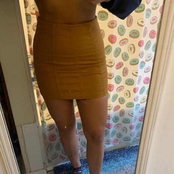 Burnt orange skirt - Picture 5 of 6